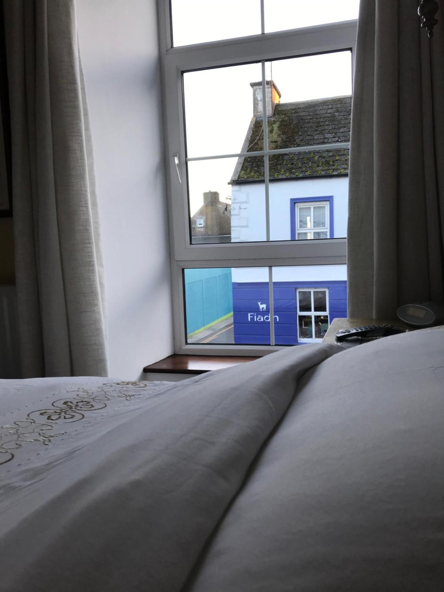 Ashes Seafood Restaurant Accommodation Dingle Extérieur photo